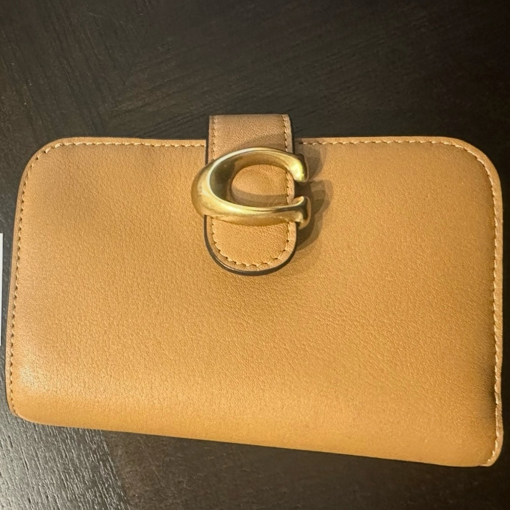 COACH Tabby Wallet Honey Brown